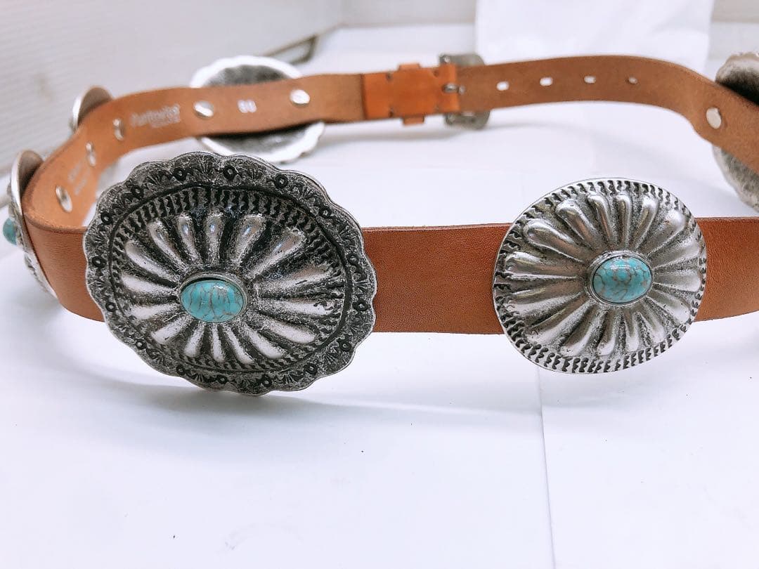 と*ろ様 Puntovita プントヴィータ 80 レザー コンチョベルト 長さ