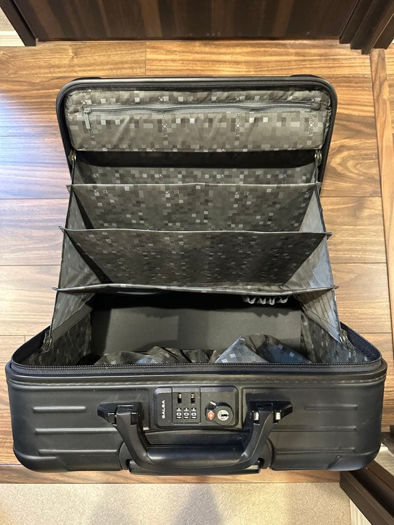 RIMOWA SALSA 黒　リモワ サルサ 25L 廃盤2輪キャリーケース