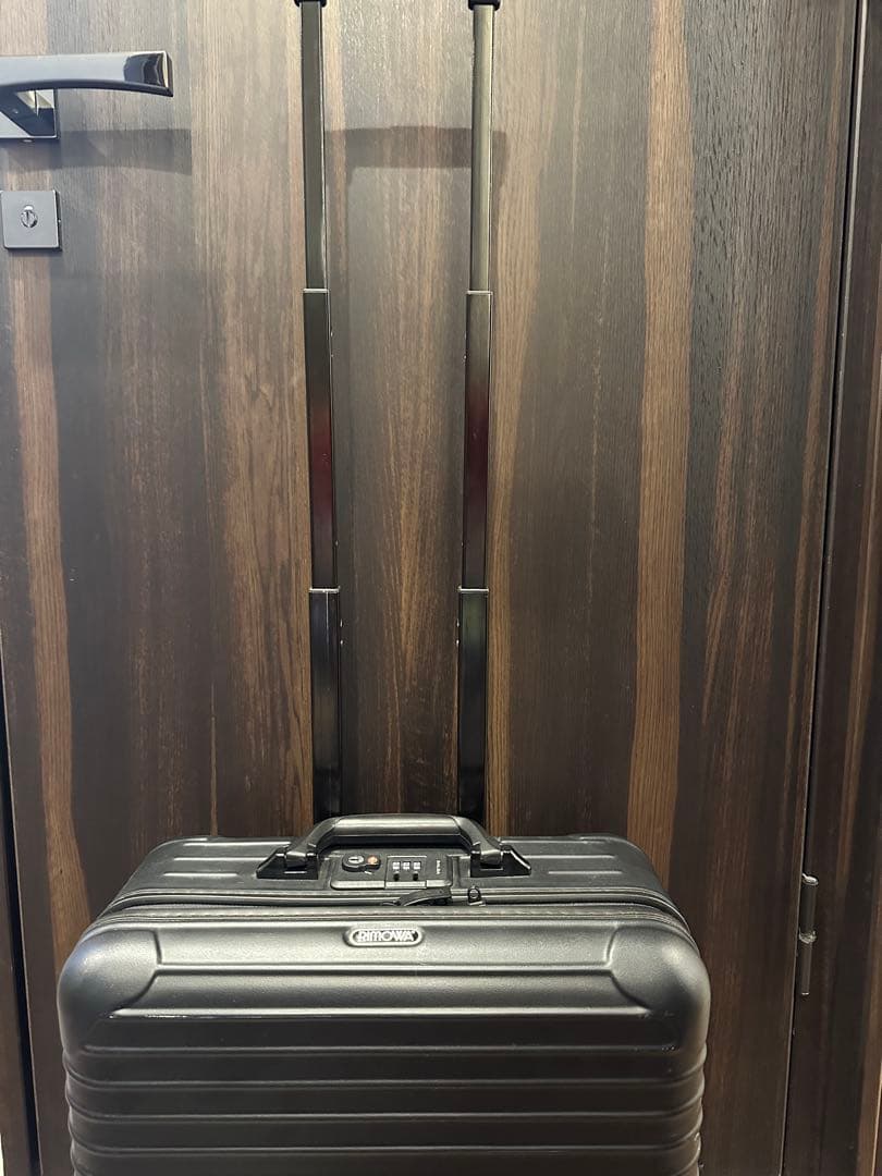 RIMOWA SALSA 黒　リモワ サルサ 25L 廃盤2輪キャリーケース