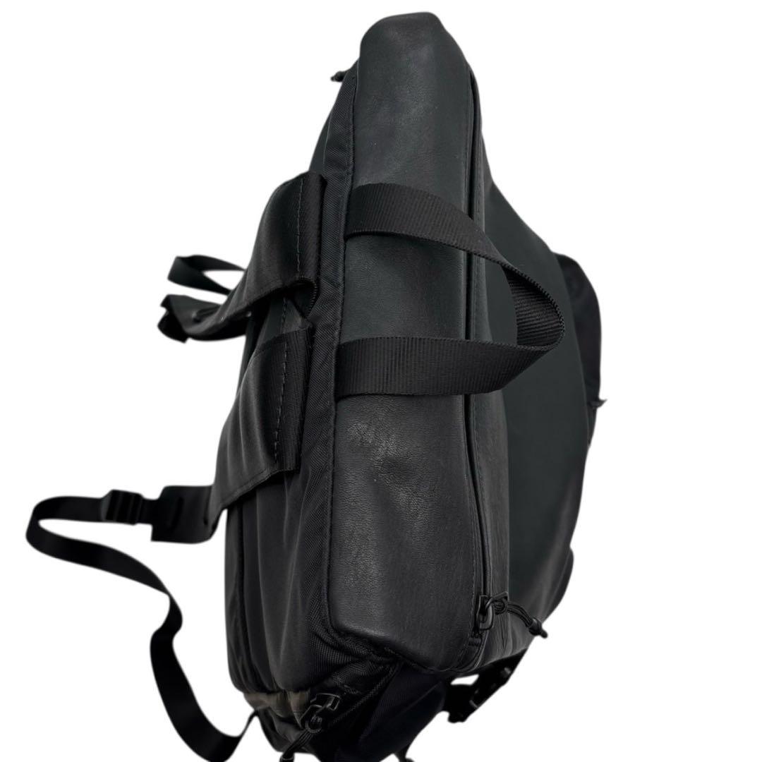 美品◎イアパピヨネ バーラップアウトフィッター A4可 リュック 巾着 男女 黒