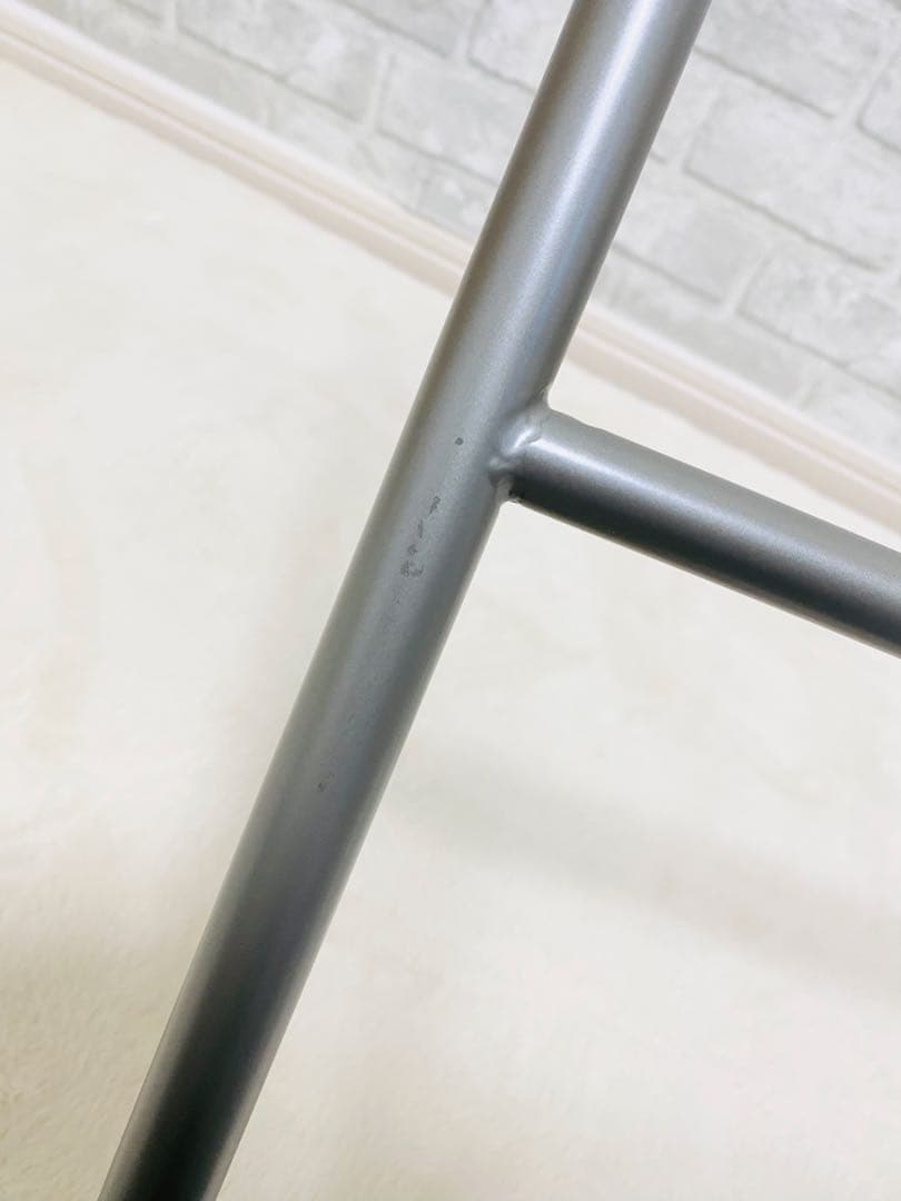 デュエンデ　 ベント ハイスツール