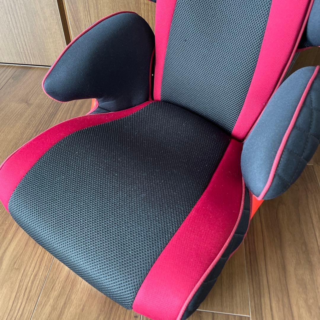 Lexus ジュニアシート 黒と赤