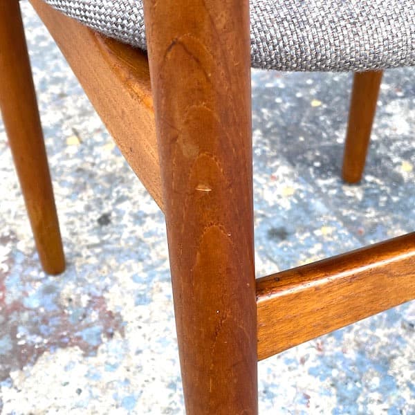 北欧ビンテージ家具　ダイニングチェア　天然木　ファブリック　B
