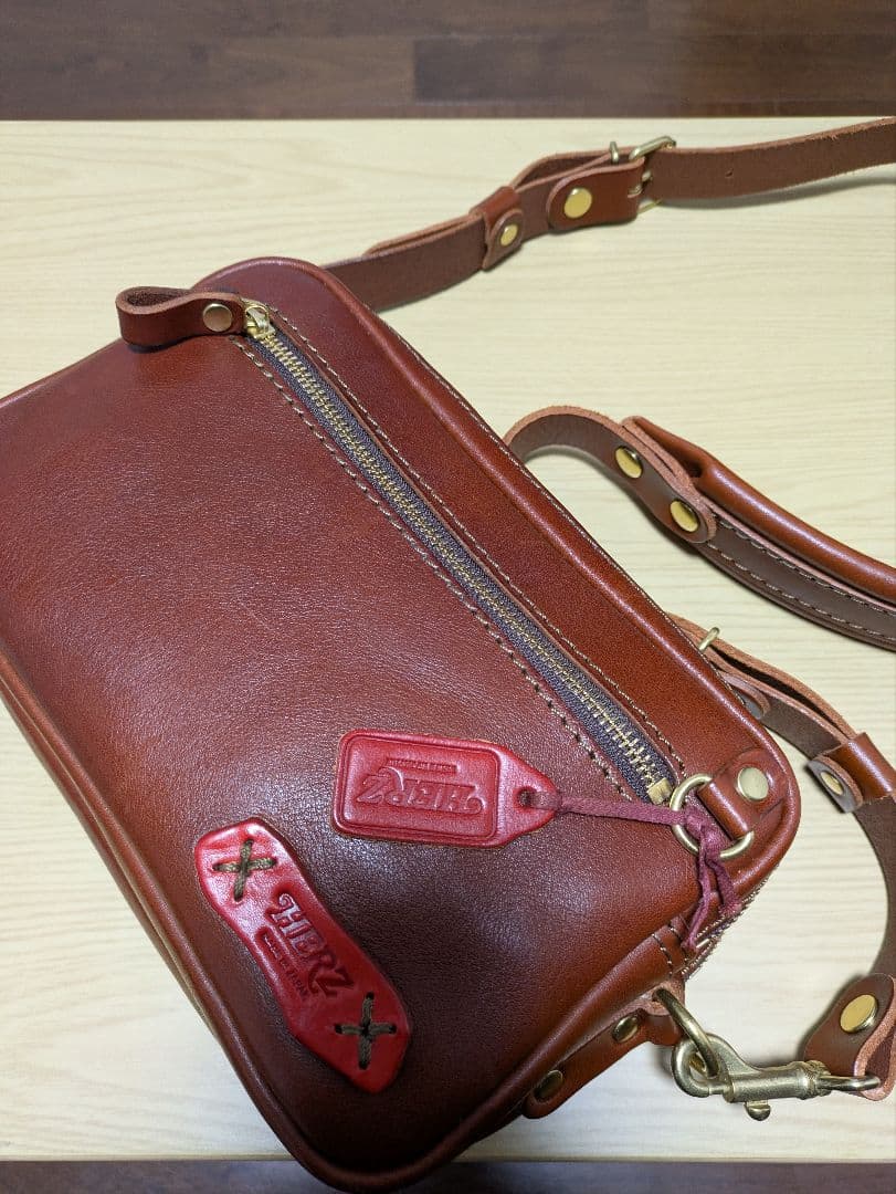 HERZ特注品　二部屋ショルダーバッグ