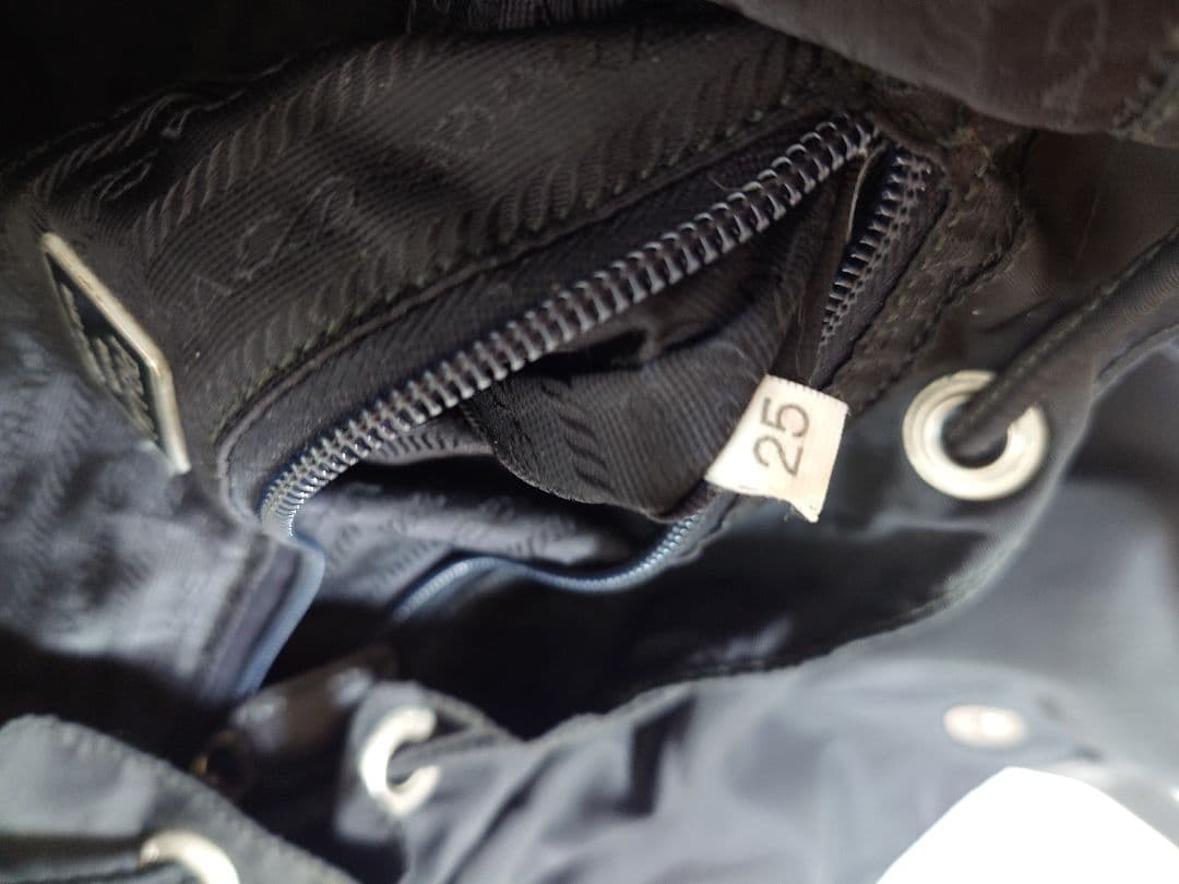 PRADA プラダ リュック 三角ロゴ