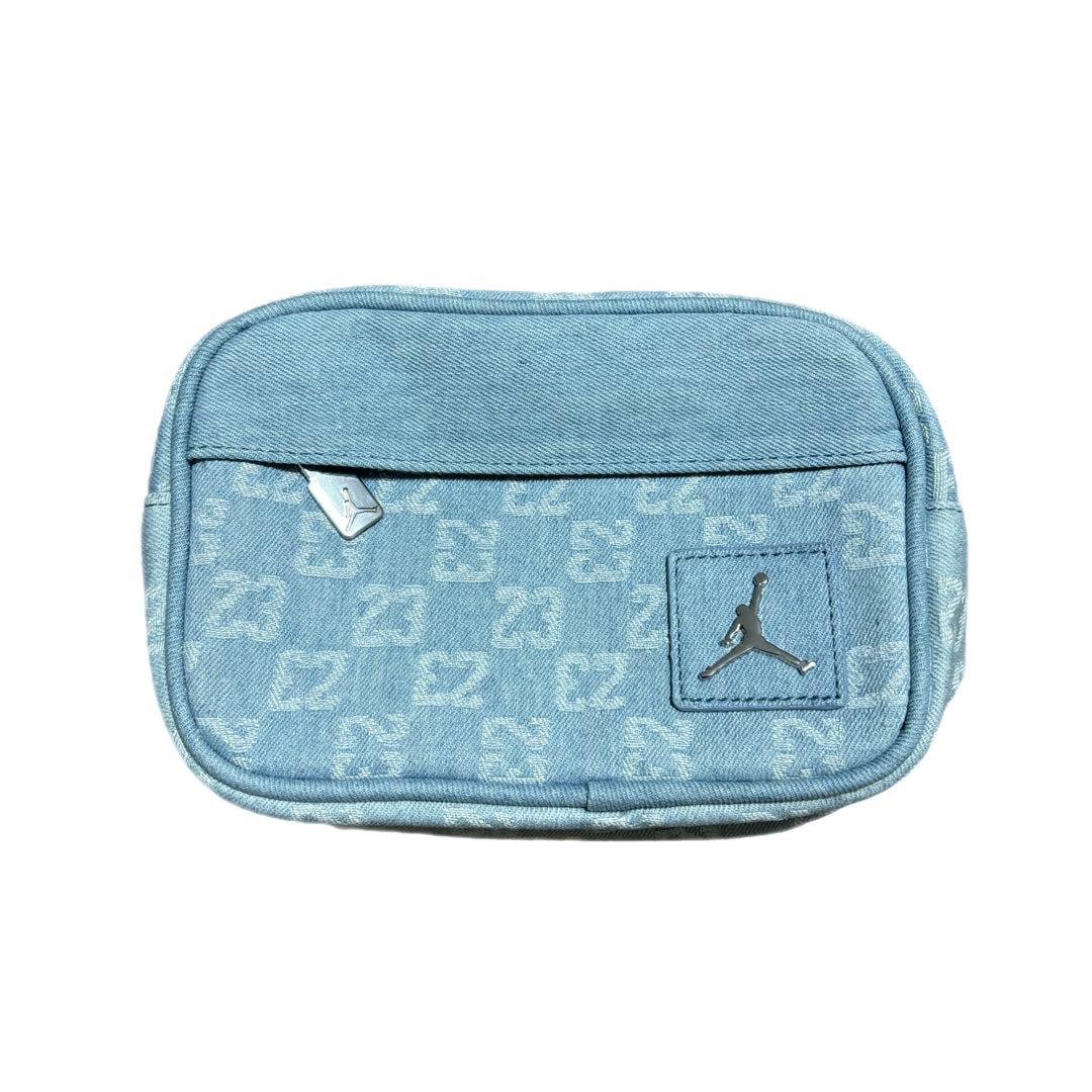 未使用】JORDAN ジョーダン モノグラム カメラ バッグ デニム - メルカリ