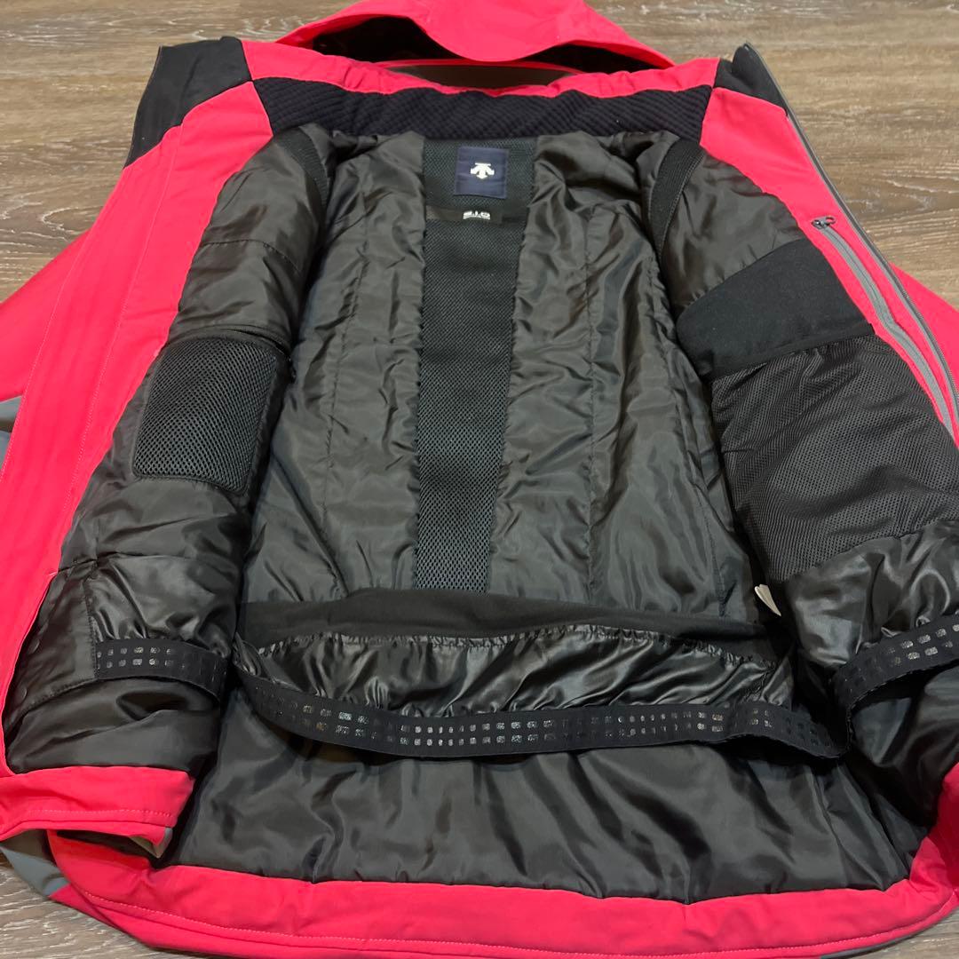 大幅お値下げしましたsio デサント 上下　スキーウェア　ほぼ未使用　オガサカ