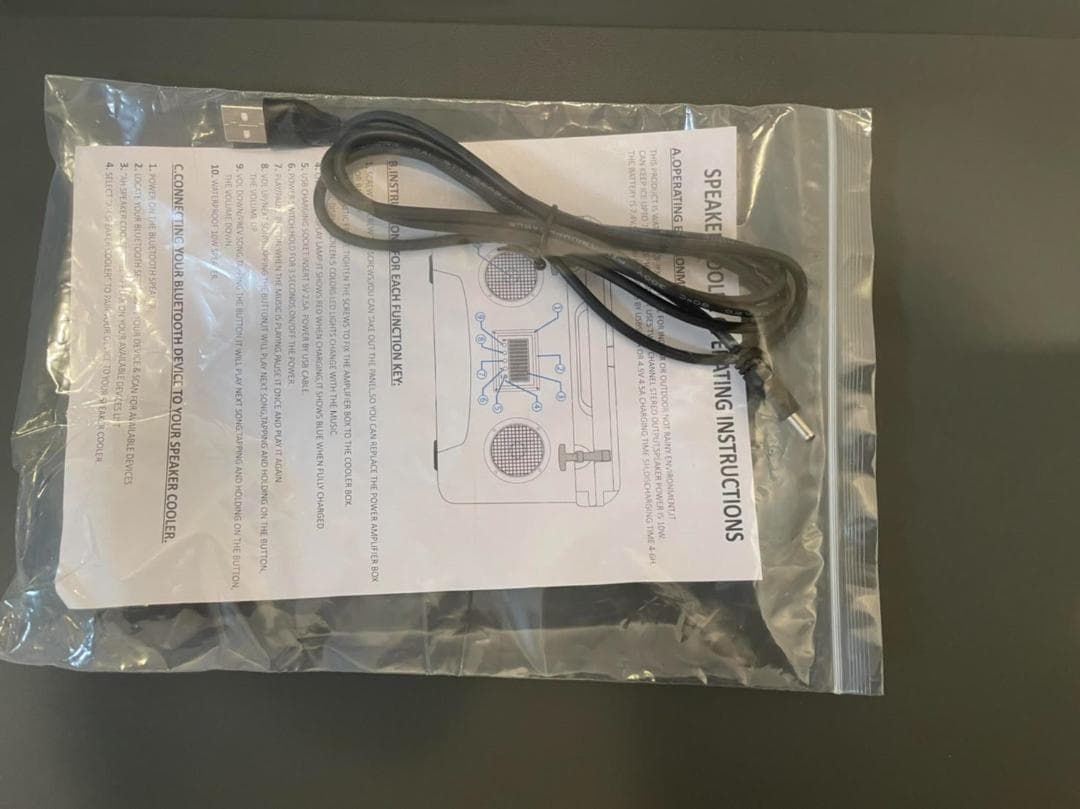 ★超保冷★クーラーボックス小（グレー） 高音質 Bluetooth スピーカー