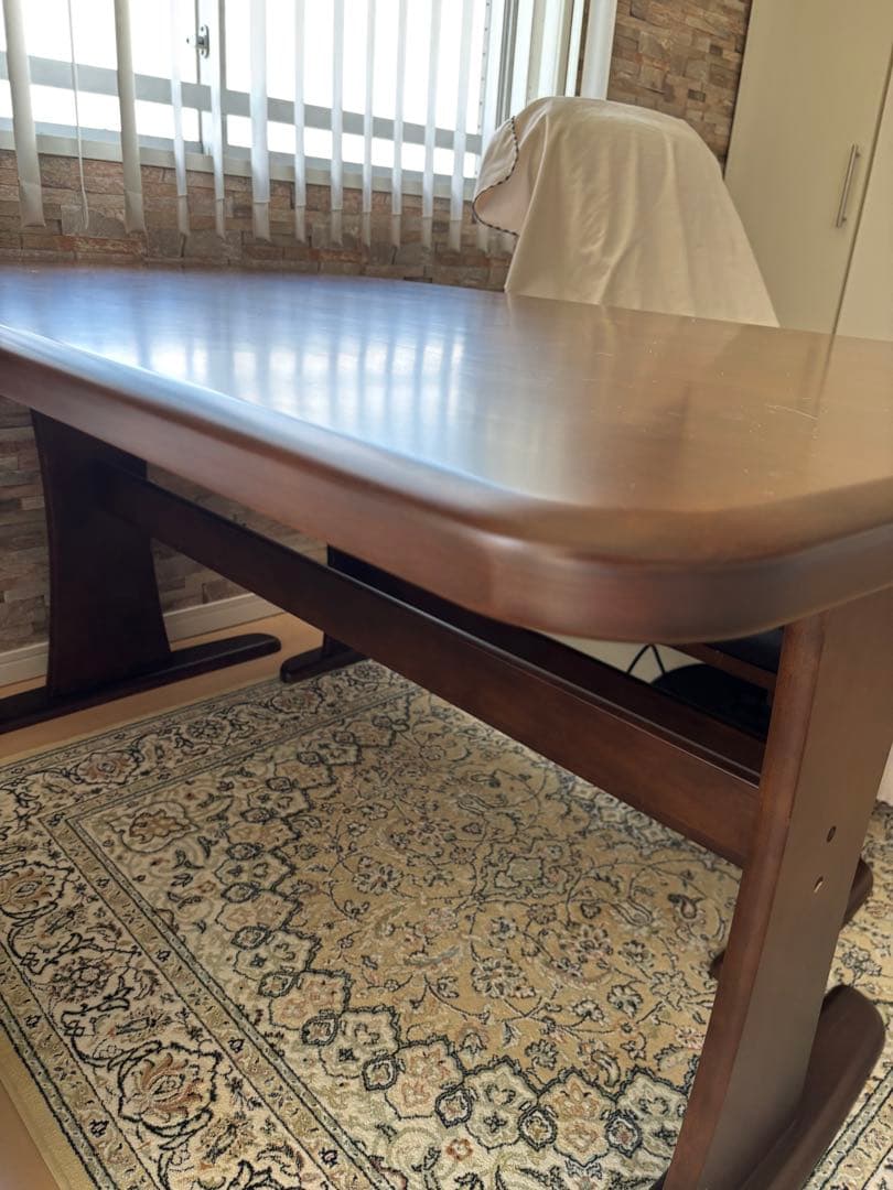 ダイニングテーブル　天然木