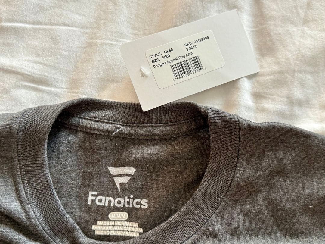 ドジャース大谷翔平、山本由伸、ムーキー・ベッツTシャツ ワールド