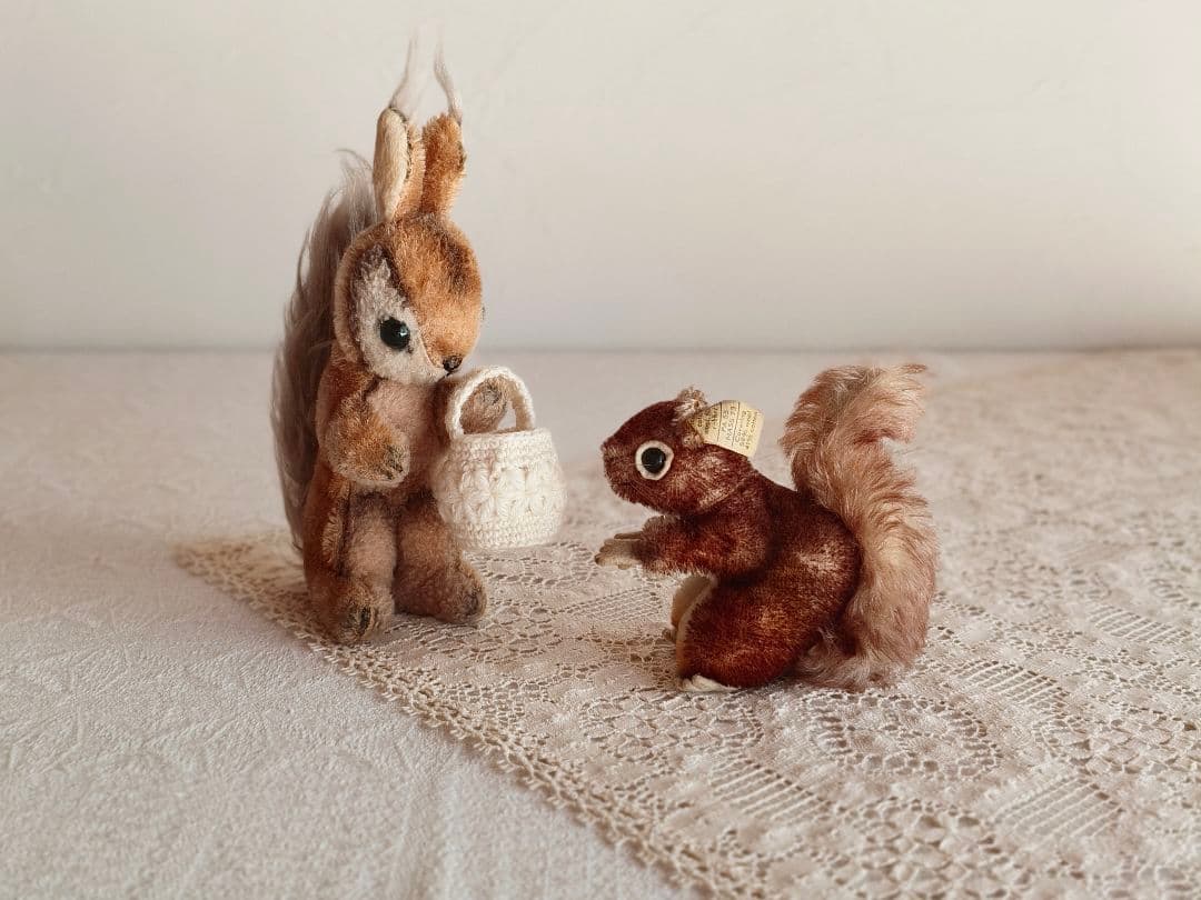 * vintage squirrel ♡ 可愛い おねだりリスさん