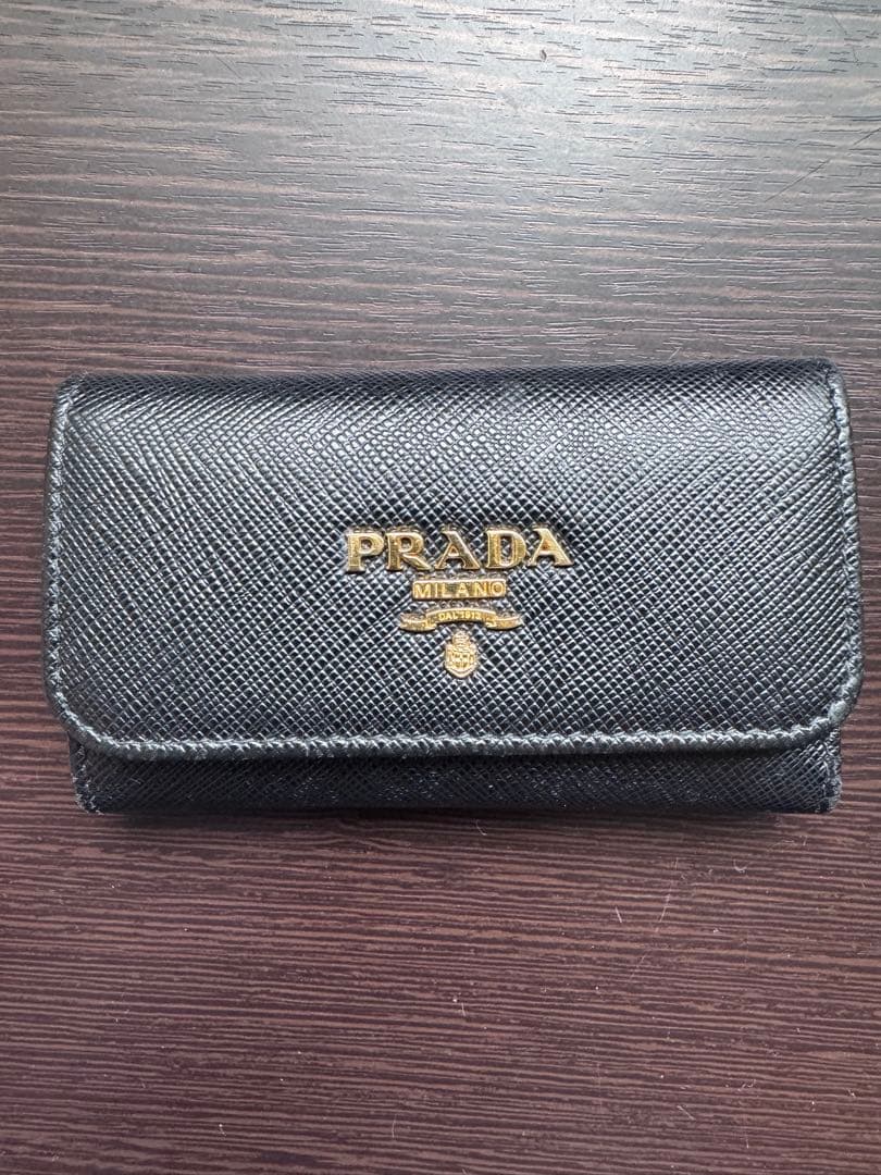 極美品 PRADA 6連 キーケース サフィアーノ ブラック