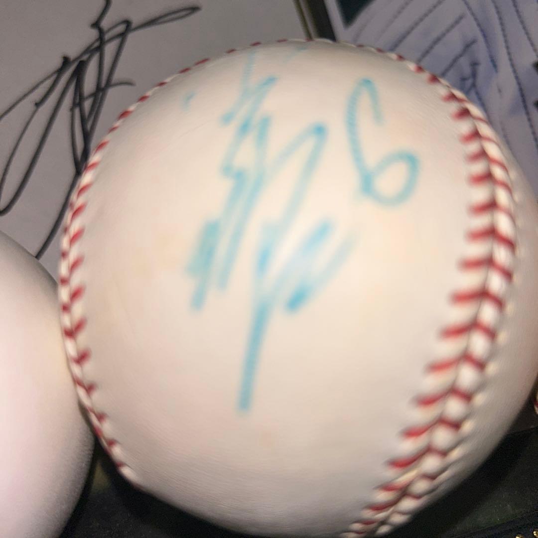 ジャイアンツOB小久保裕紀　タフィーローズ　小笠原直筆サインセット