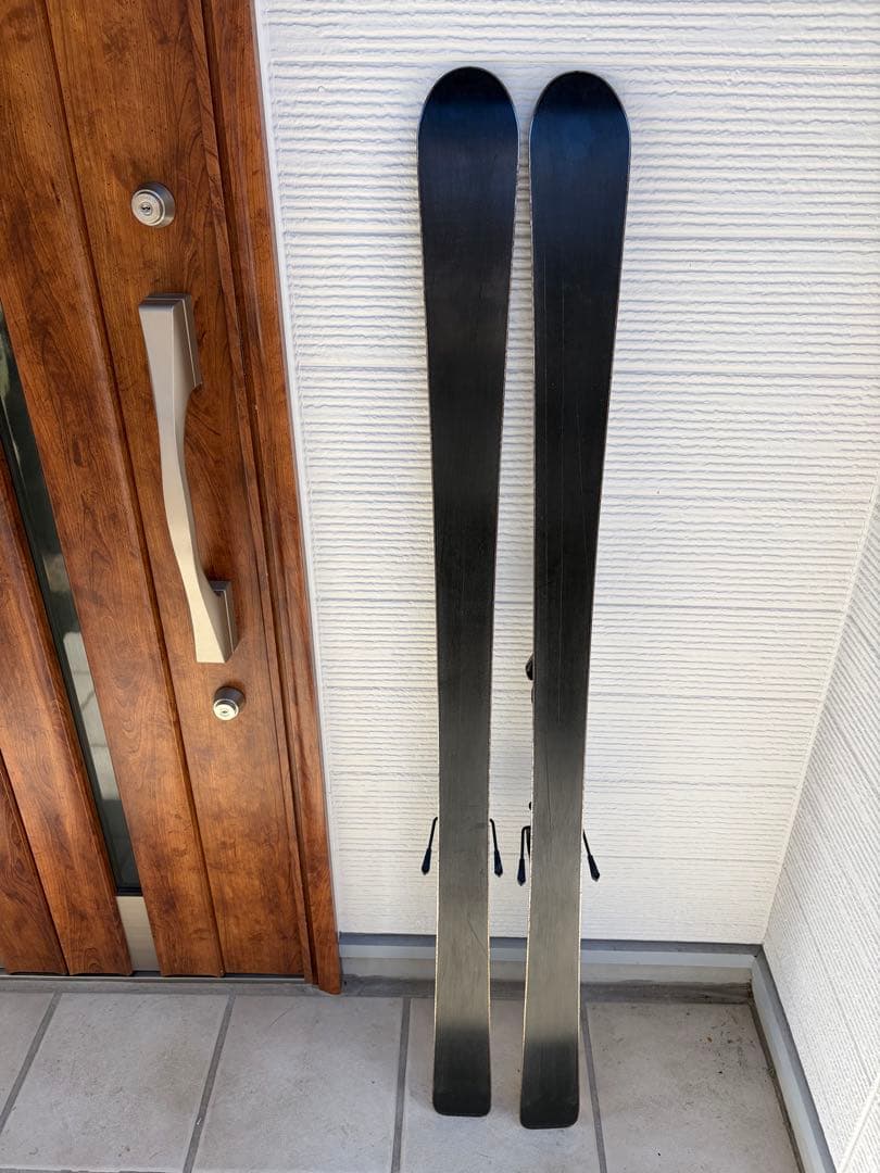 ◾️カービングスキー　スキー板140㎝ ジュニア用