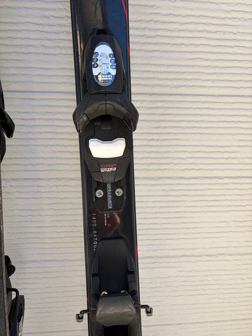 ◾️カービングスキー　スキー板140㎝ ジュニア用