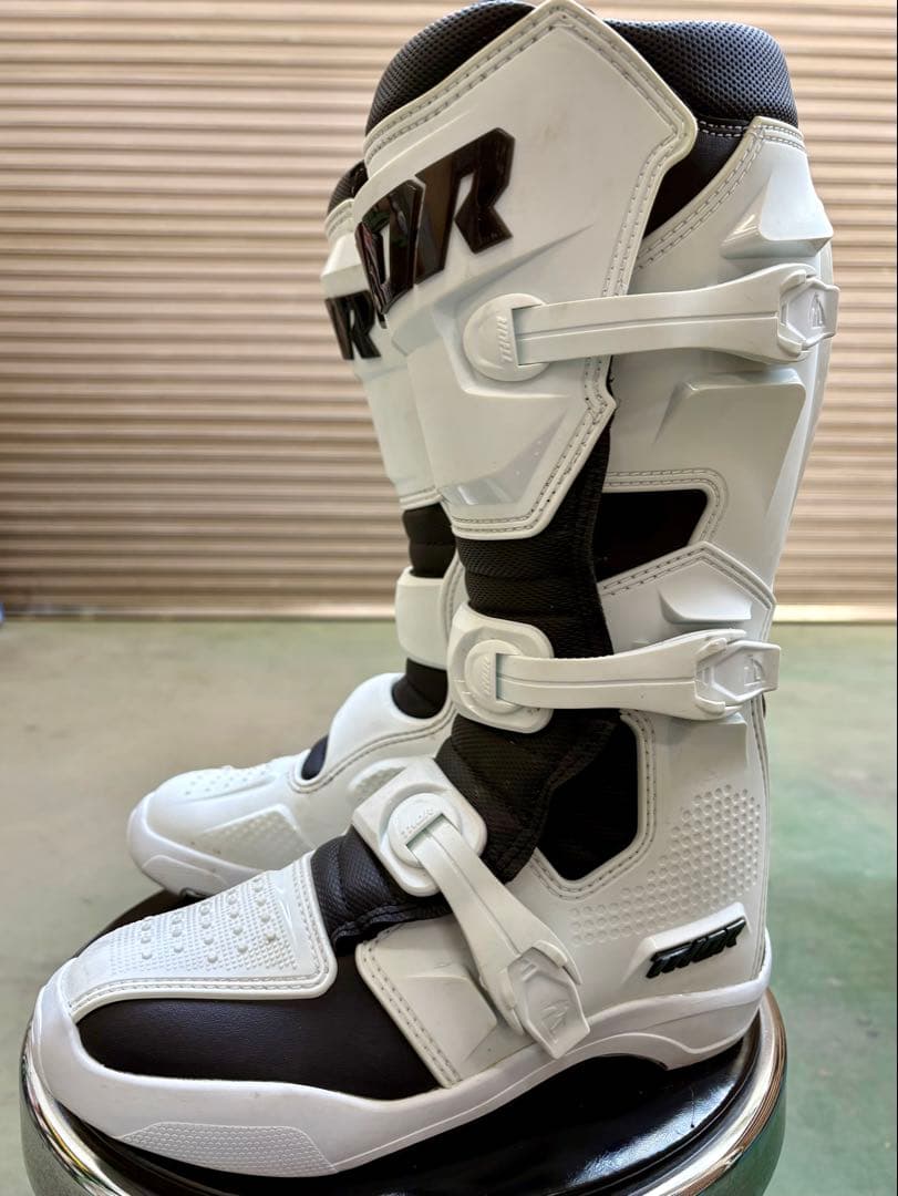 THOR モトクロスブーツ