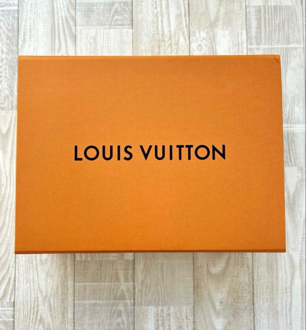 LOUIS VUITTON ブラック マフラー