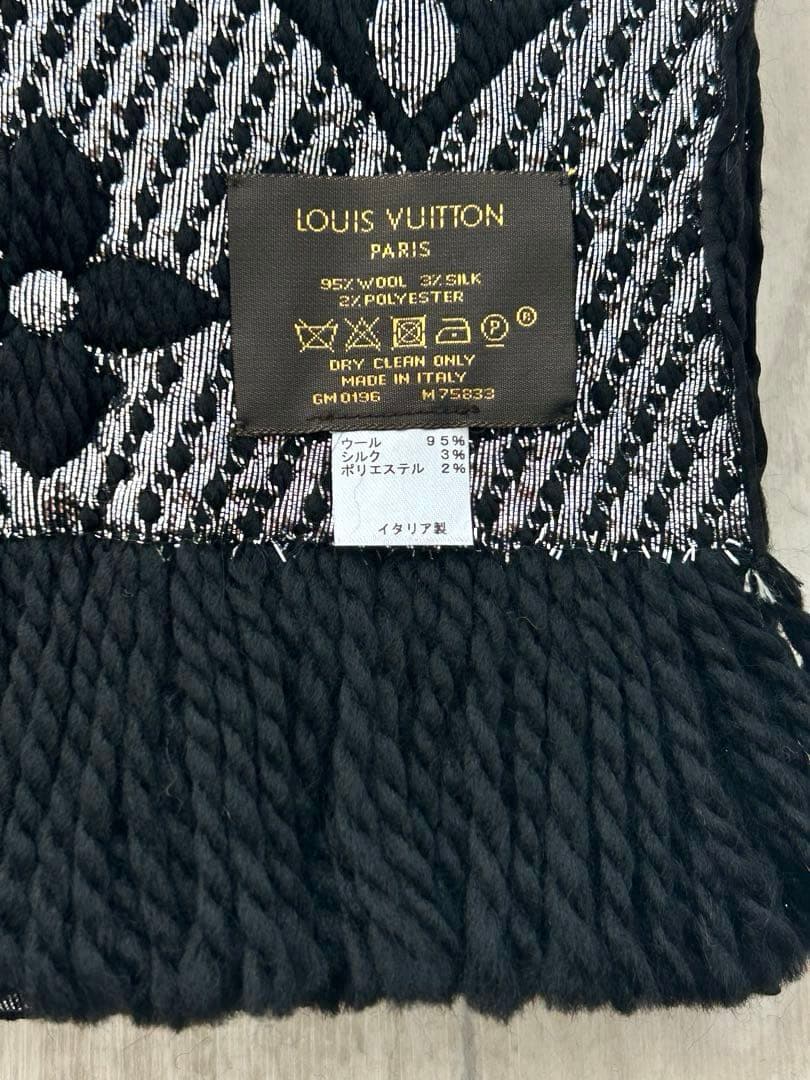 LOUIS VUITTON ブラック マフラー