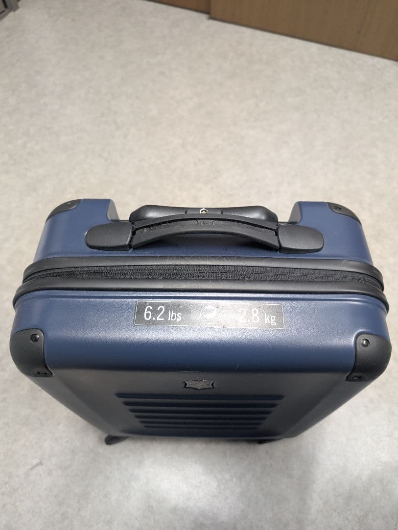 Victorinox ネイビー キャリーケース 2.8kg