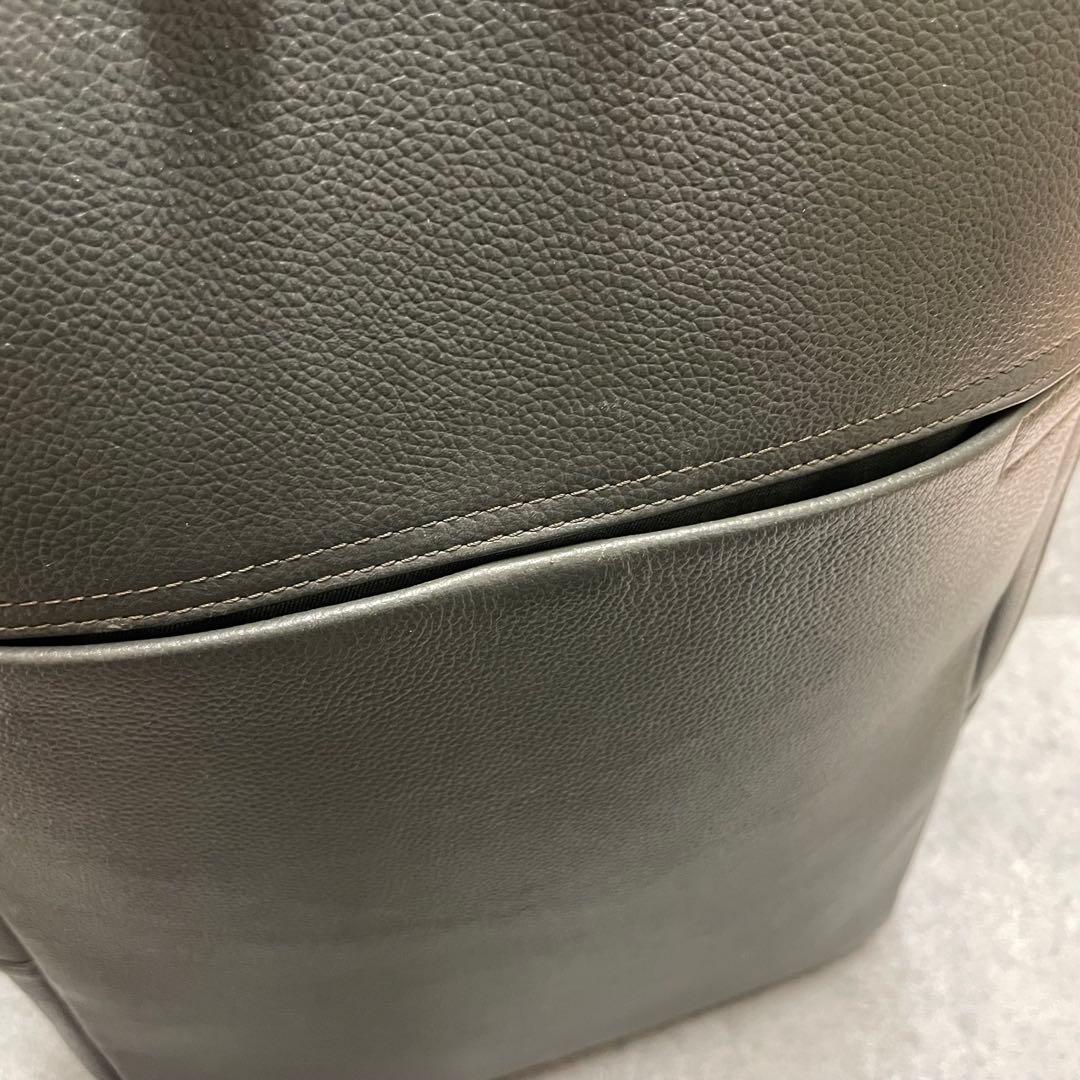 【美品】 ビジネスレザーファクトリー スリムバックパック 牛本革 A4 オリーブ