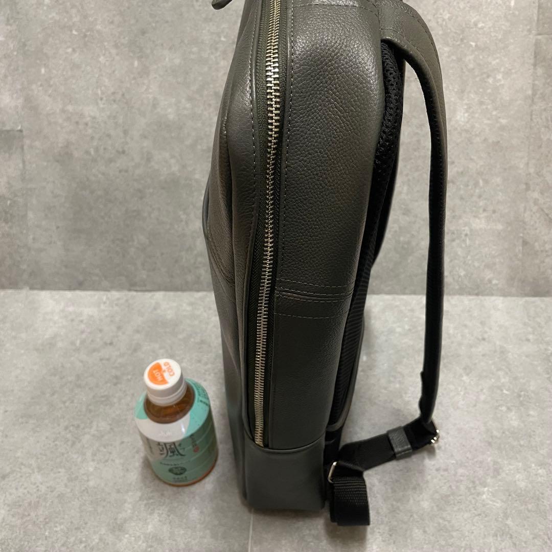 【美品】 ビジネスレザーファクトリー スリムバックパック 牛本革 A4 オリーブ