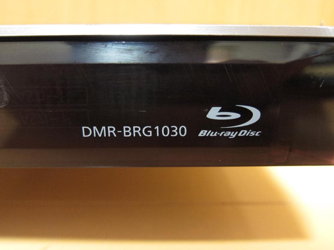 k*a様 キズは多いですが・・・完動品。Panasonic DMR-BRG103
