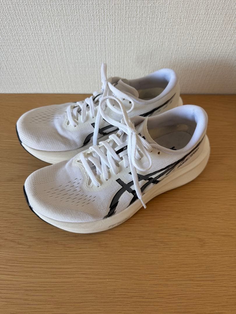 スパイク・シューズ ASICS magic speed 4 / 23.5cm