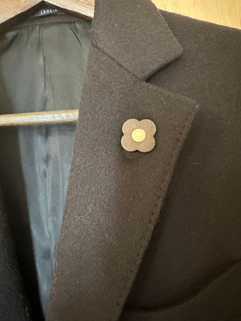 LARDINI チェスターコート 花ブローチ付き