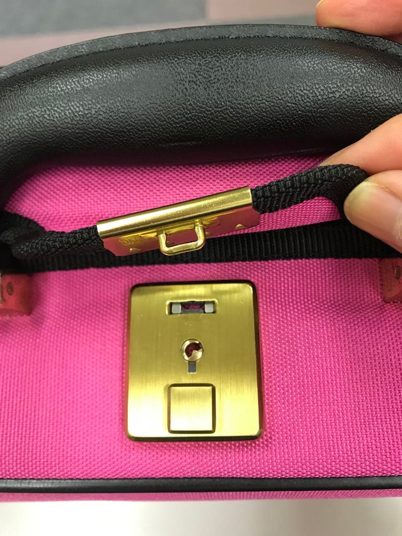 スーパーライト　バイオリンケース　ピンク