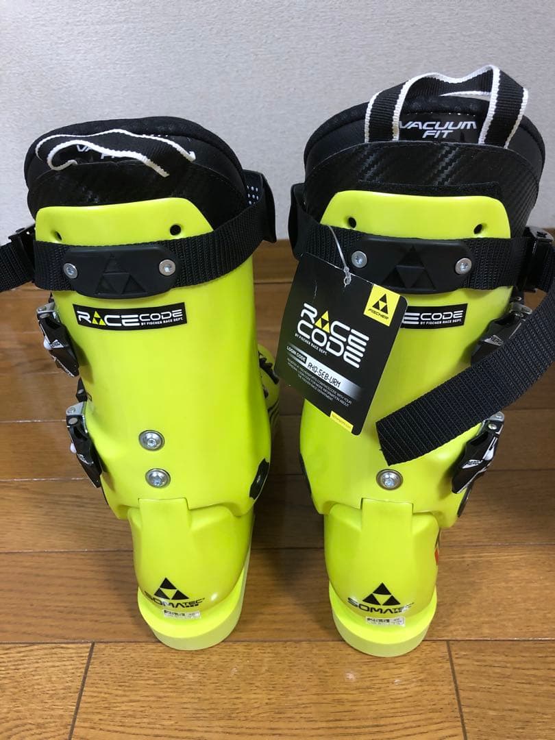 Fischer RC 160 スキーブーツ イエロー - メルカリ
