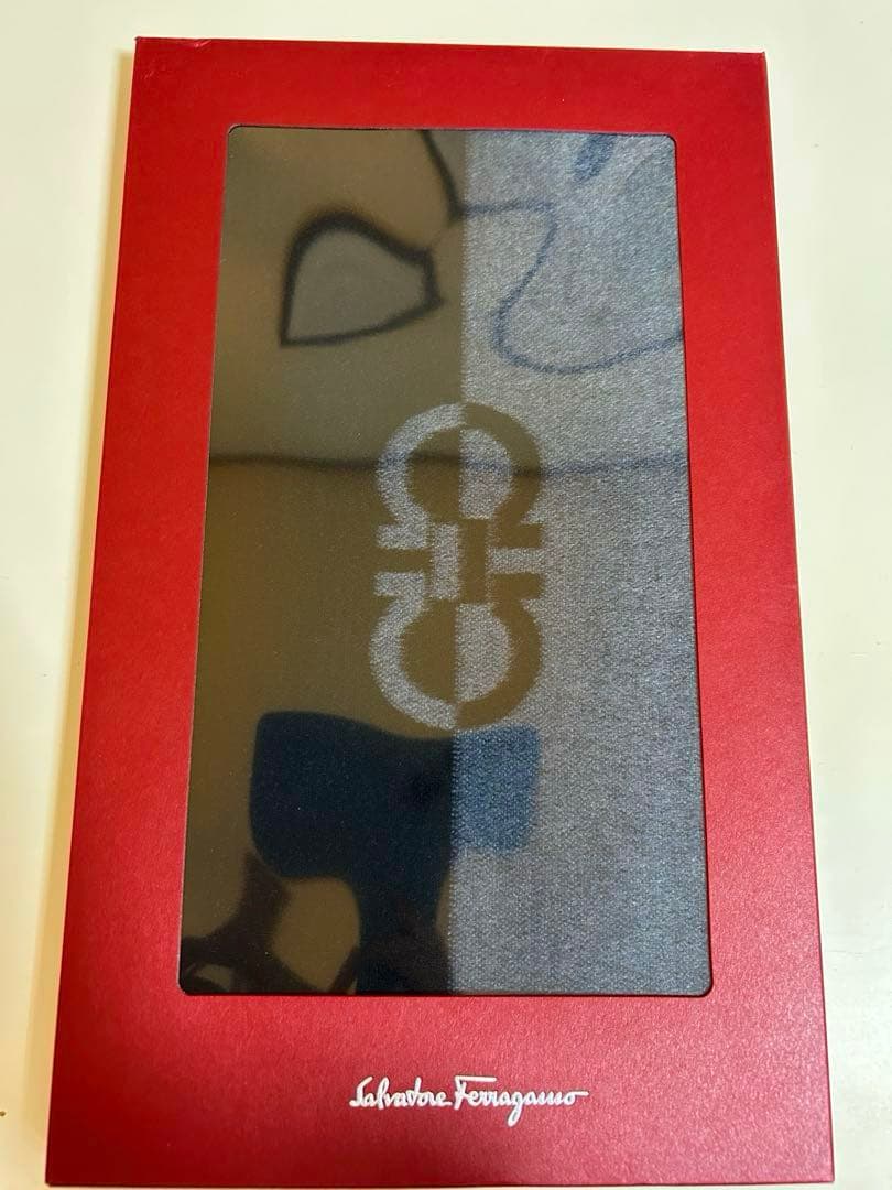 新品 Ferragamo マフラー カシミヤ シルク