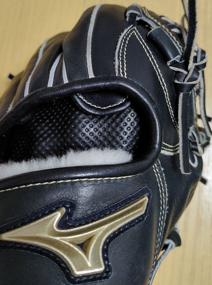 Mizuno Global Elite 硬式グローブ 右投げ用