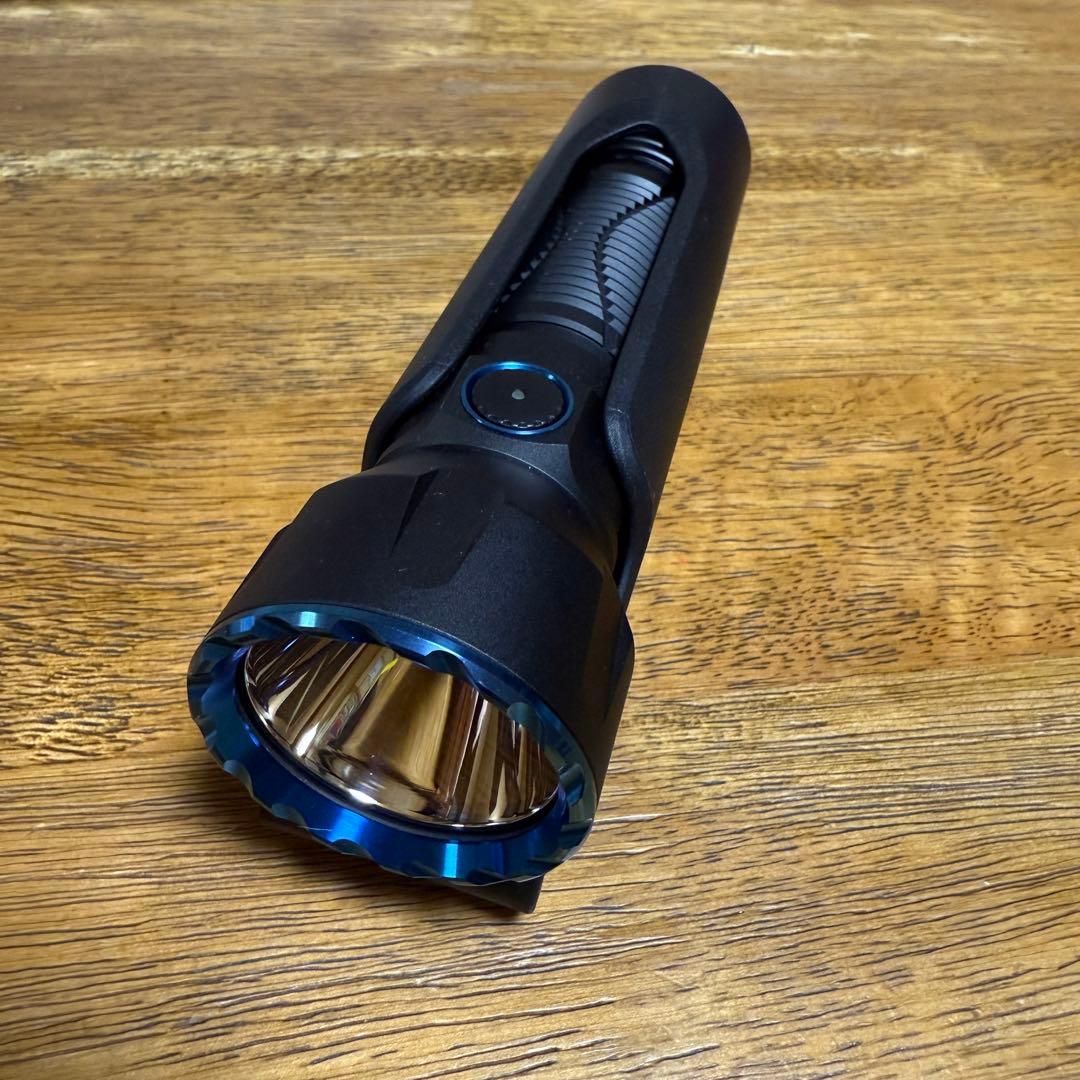 OLIGHT Javelot 懐中電灯 1350ルーメン