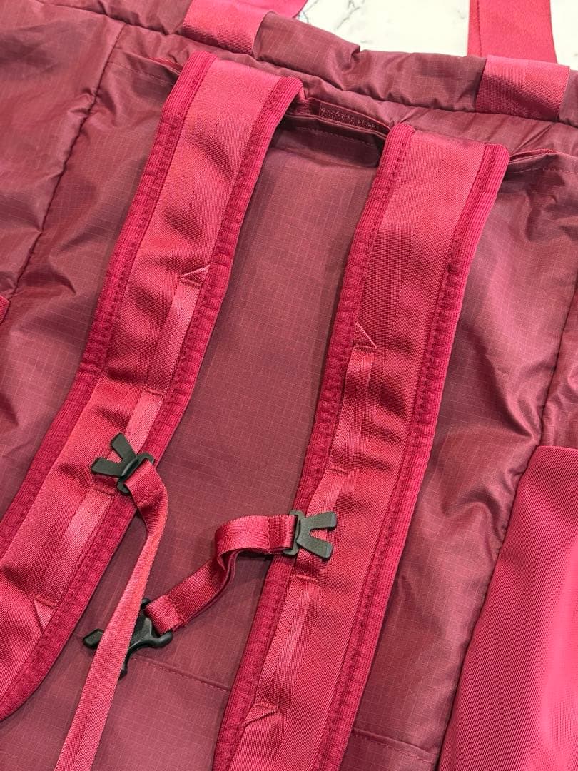 パタゴニア　ウルトラライトブラックホール　トートパック　レッド