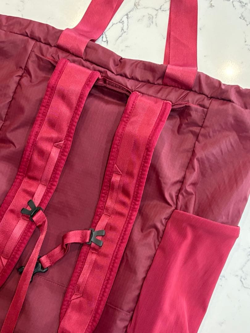 パタゴニア　ウルトラライトブラックホール　トートパック　レッド