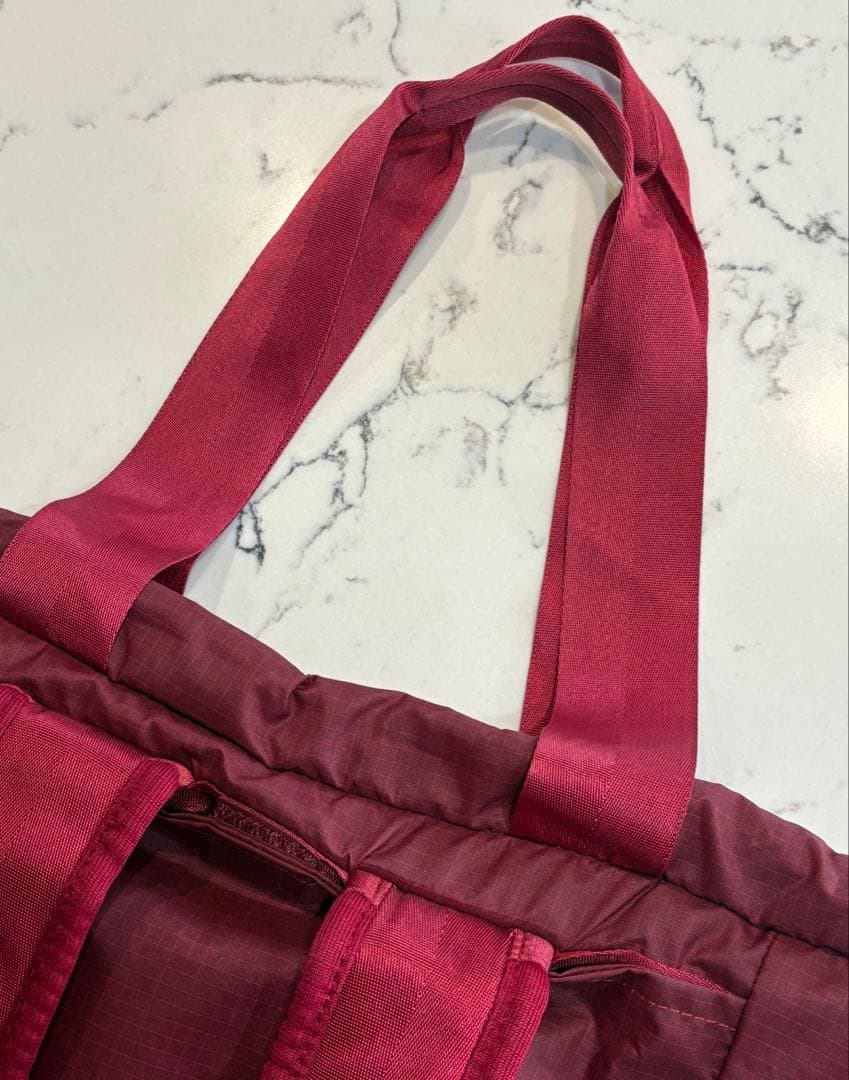 パタゴニア　ウルトラライトブラックホール　トートパック　レッド