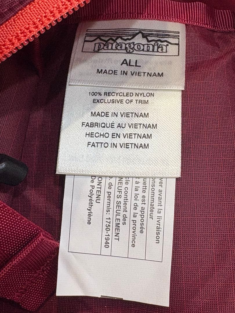 パタゴニア　ウルトラライトブラックホール　トートパック　レッド