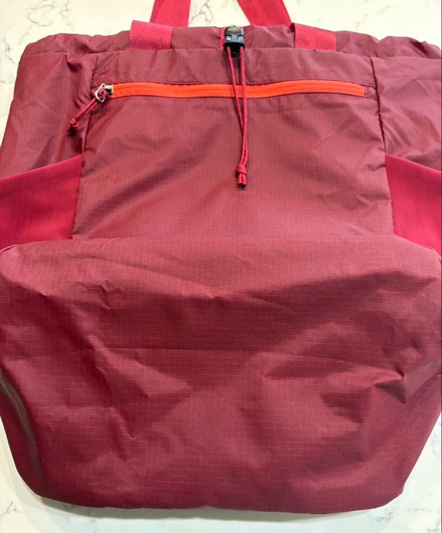 パタゴニア　ウルトラライトブラックホール　トートパック　レッド