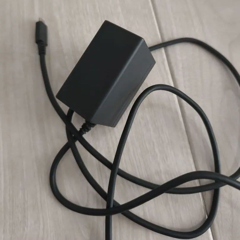 yyy☻さま専用【美品】【箱有り】液晶フィルム付きNintendo Switch