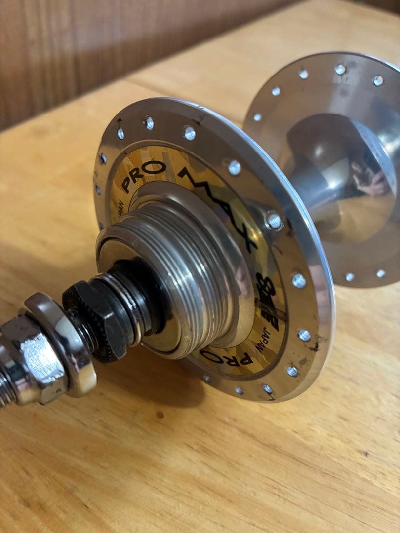 PRO MAX トラックハブ njs