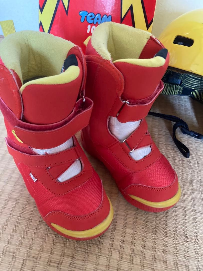 スノーボード4点 100cm サロモン ブーツ17-18cm REDヘルメット