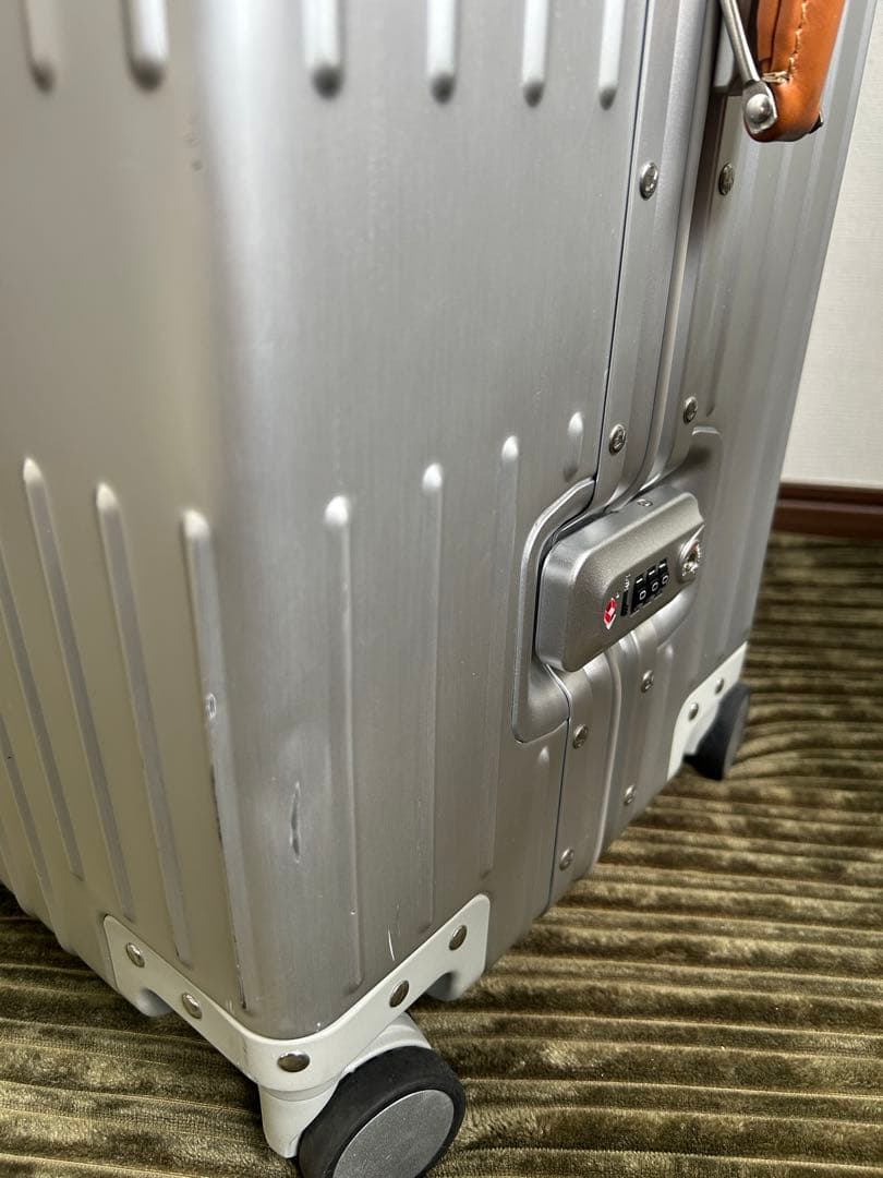 イノベーター　アルミ　スーツケース　96L innovator inv7811