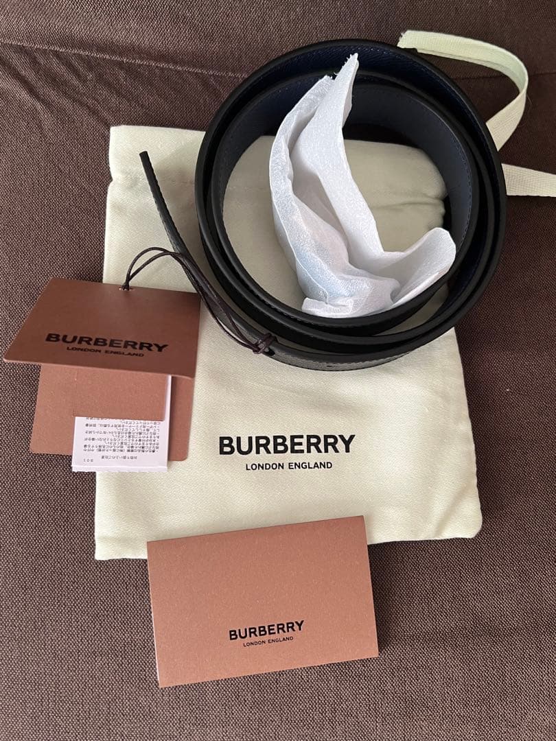 新品　バーバリー　TB ロゴ　レザー　ベルト　サイズ100 幅3センチ　黒