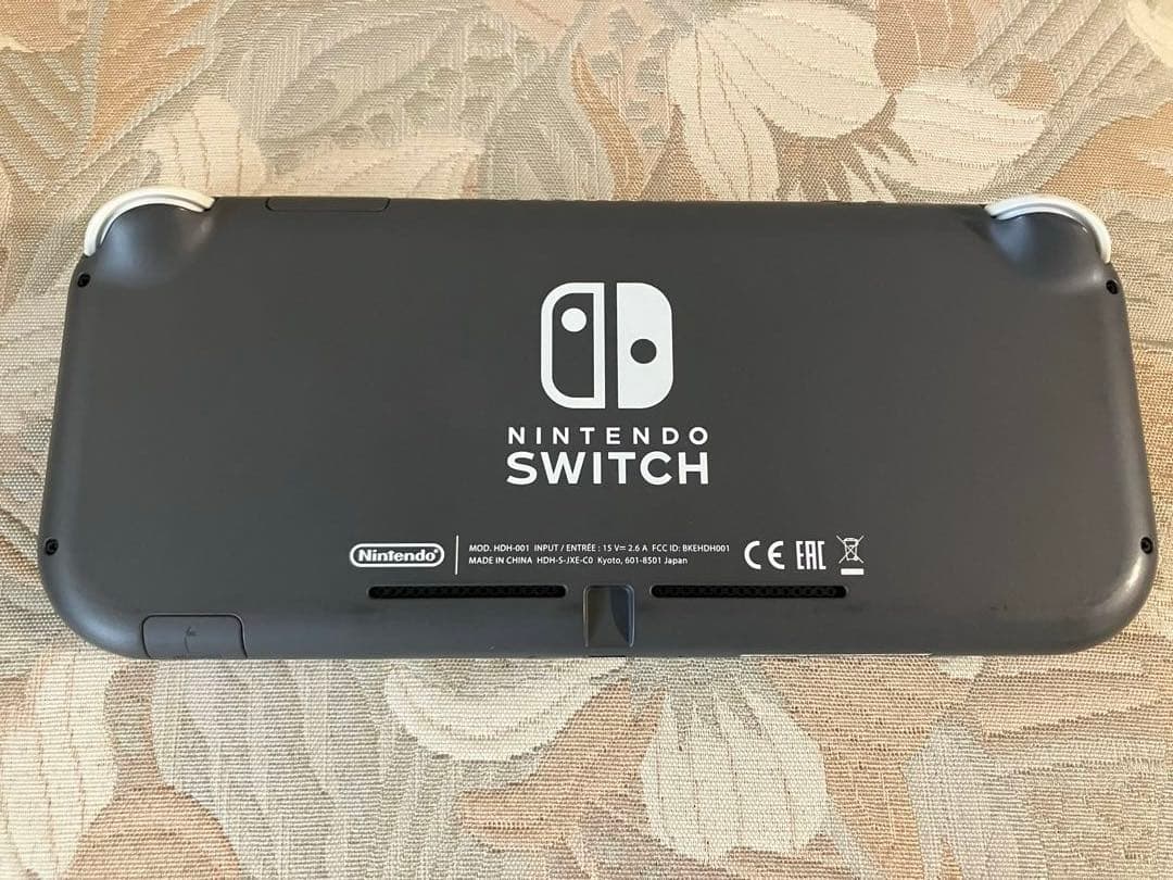 任天堂　Switch Lite 本体　グレー