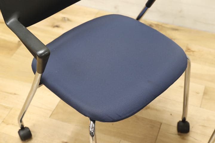 GMEH64E○Vitra / ヴィトラ スタッキングチェア 2脚セット 北欧