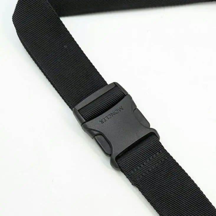 【美品】MONCLER DURANCE ボディバッグ ウエストポーチ ブラック