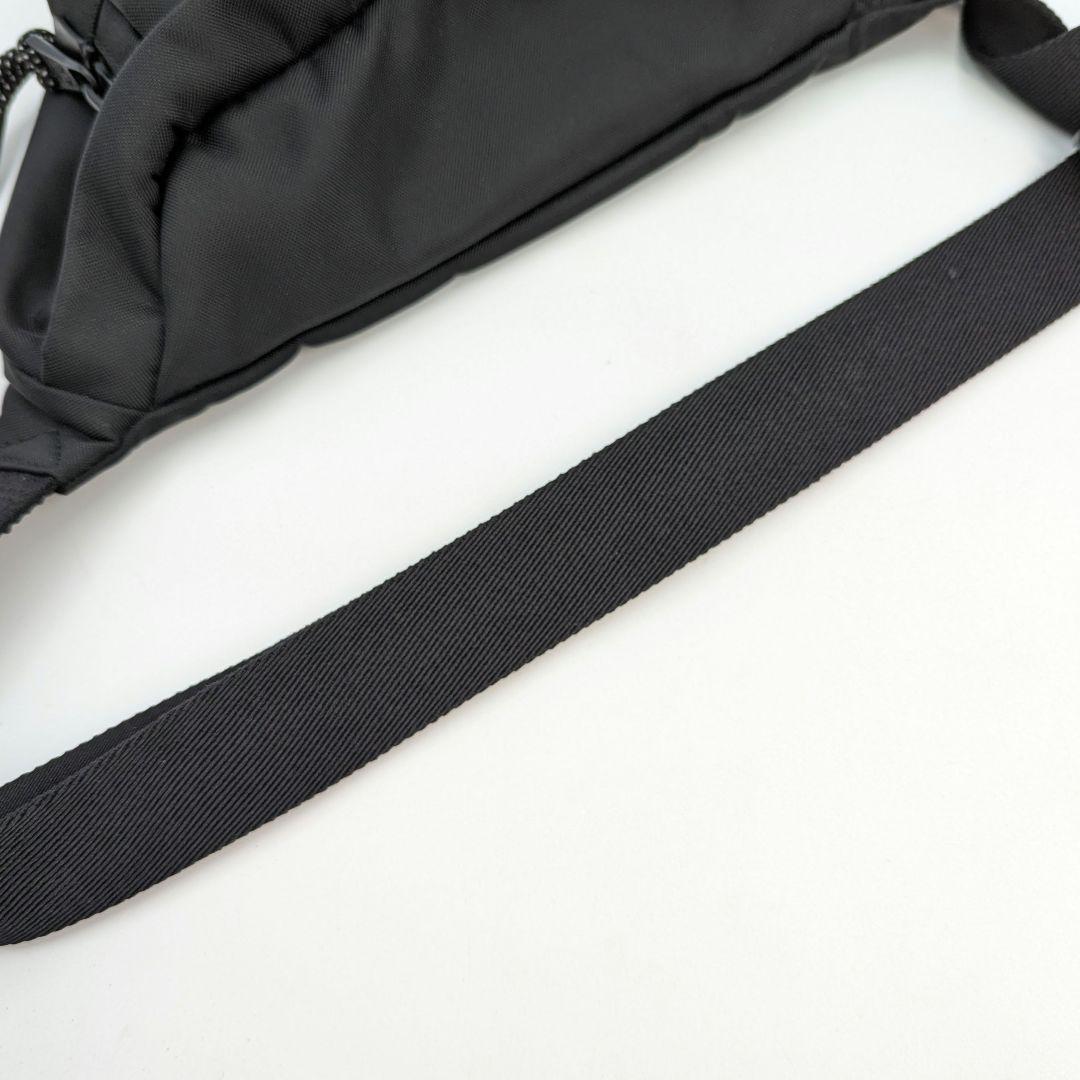 【美品】MONCLER DURANCE ボディバッグ ウエストポーチ ブラック