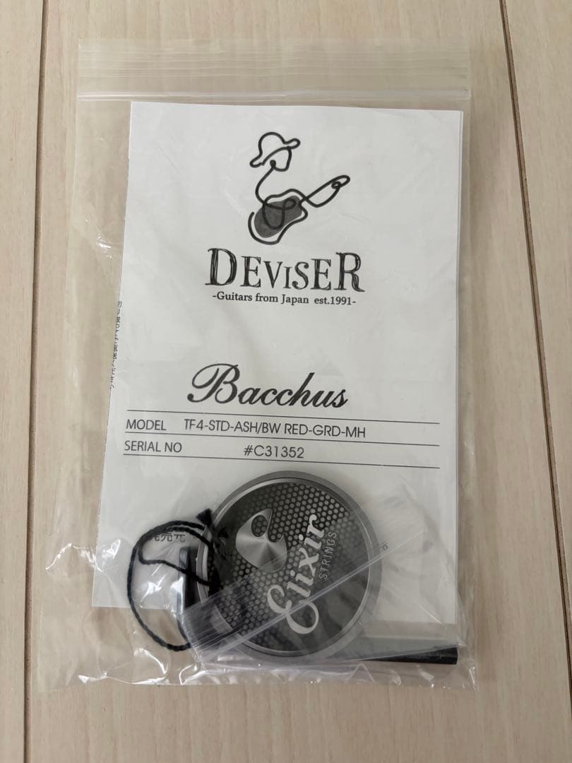 【美品】Bacchus TF4-STD-ASH RED-GRD-MH ベース