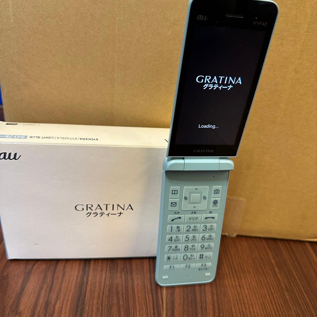 au GRATINA KYF42 ライトブルー 2335 - メルカリ