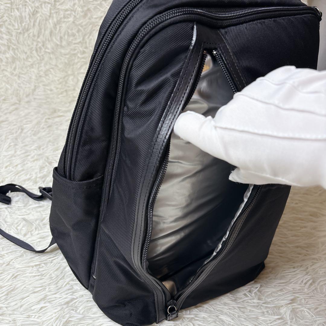 アルティザン&アーティスト リュック 多機能 マザーズバッグ 黒 自立 多機能